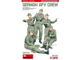 Сборная модель 1/35 Фигуры Немецкий экипаж для бронеавтомобилей МиниАрт 35415