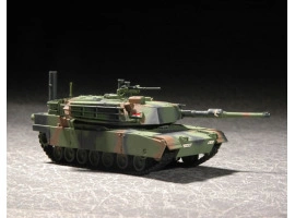 Сборная модель 1/72 Американский танк Абрамс М1А1 Трумпетер 07276
